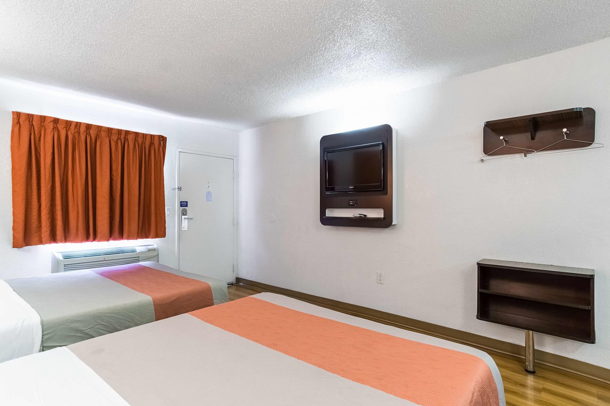 Motel 6-Long Beach, Ca - International City מראה חיצוני תמונה