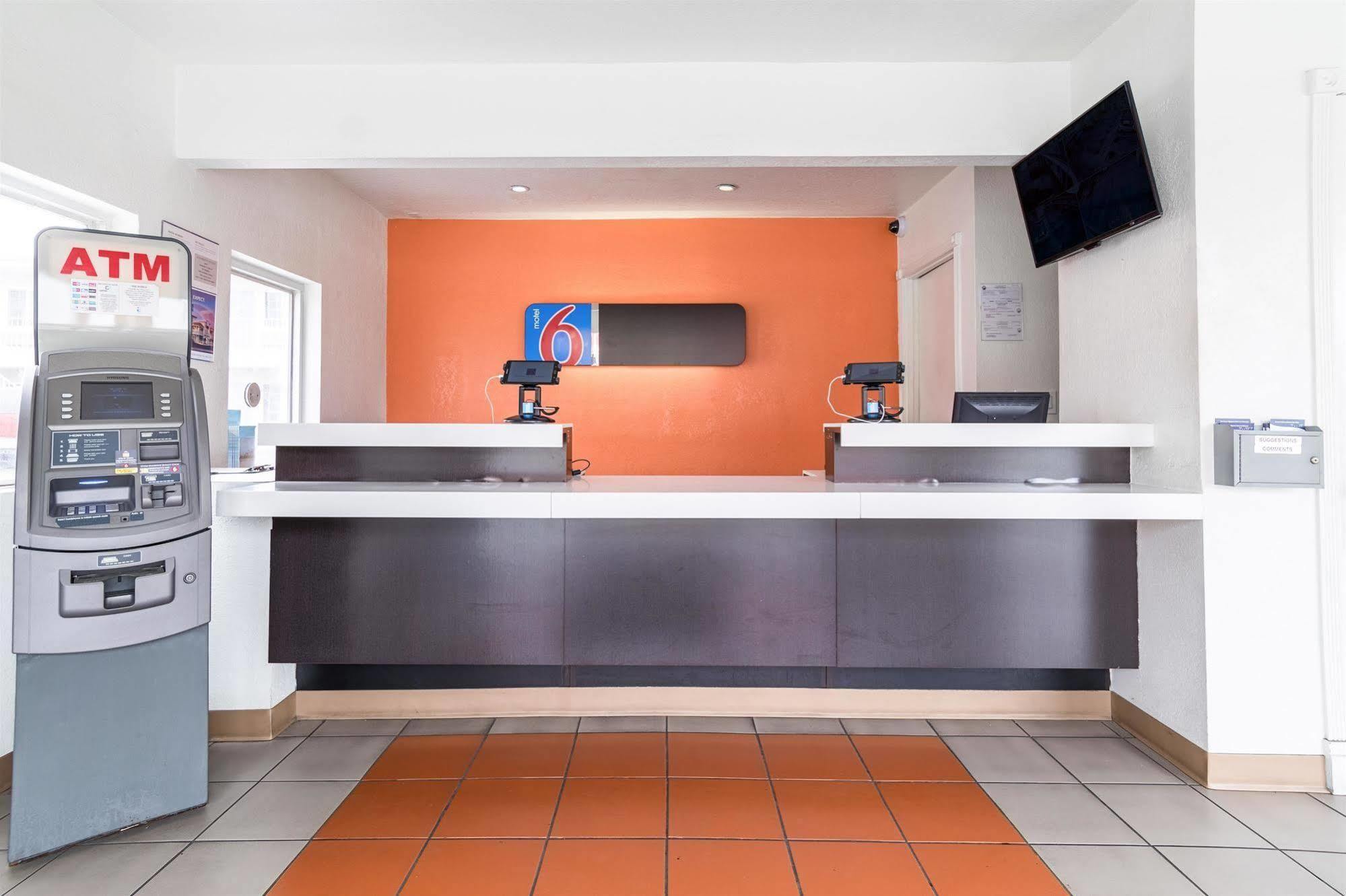 Motel 6-Long Beach, Ca - International City מראה חיצוני תמונה